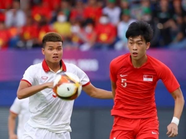 U22 Việt Nam 3-1 U22 Singapore: Thầy trò HLV Troussier lên đầu bảng