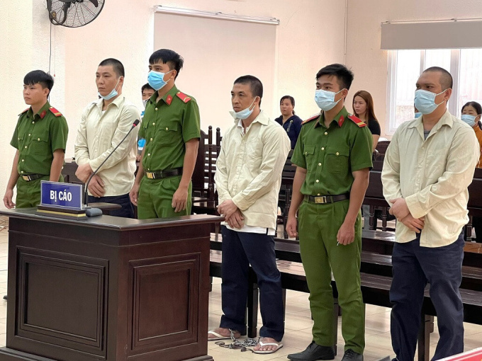 33 năm tù với nhóm ‘cát tặc’ nhấn chìm ghe làm phó trưởng công an xã tử vong