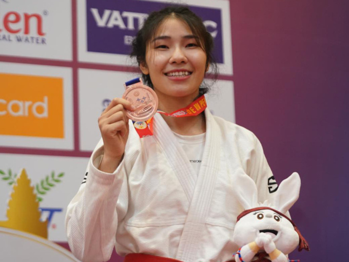 Hoa khôi Jiu jitsu Việt Nam nén đau giành HCĐ SEA Games 32