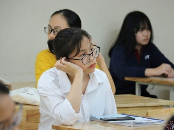 Tỷ lệ ‘chọi' nghẹt thở, học sinh Hà Nội dốc sức ôn thi vào lớp 10