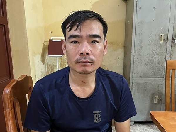 Công an bị đấm khi vào can ngăn hai vợ chồng đánh nhau