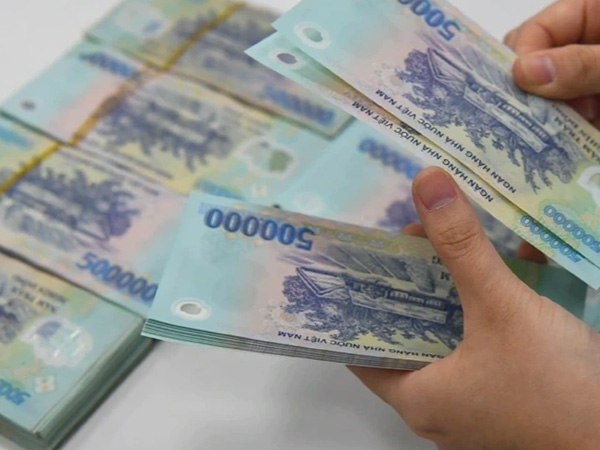 Giao dịch từ 400 triệu đồng phải báo cáo NHNN: Áp dụng với những ai?