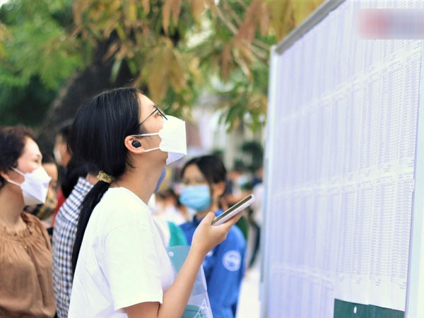 Không cho đổi nguyện vọng thi lớp 10, Hà Nội có làm khó học sinh?