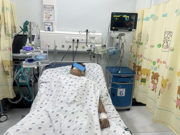 Nam sinh 14 tuổi bị tổn thương gan, thận vì sốc nhiệt khi tập chạy ở trường