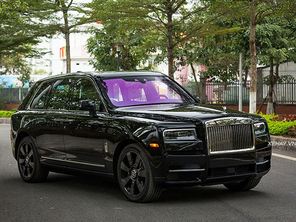 Hải quan tìm chủ xe Rolls-Royce Cullinan bị bỏ quên ở cảng Hải Phòng