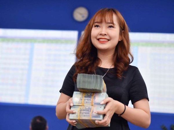 Nhân viên ngân hàng nào đang được trả lương cao nhất?