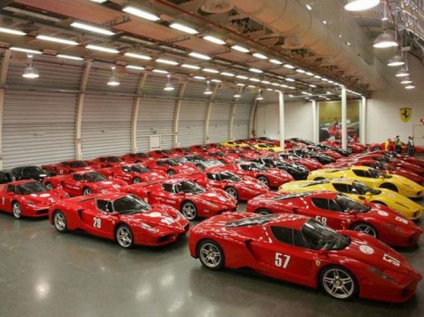 Hé lộ bộ sưu tập siêu xe của Hoàng gia Brunei từng cứu Bentley khỏi phá sản