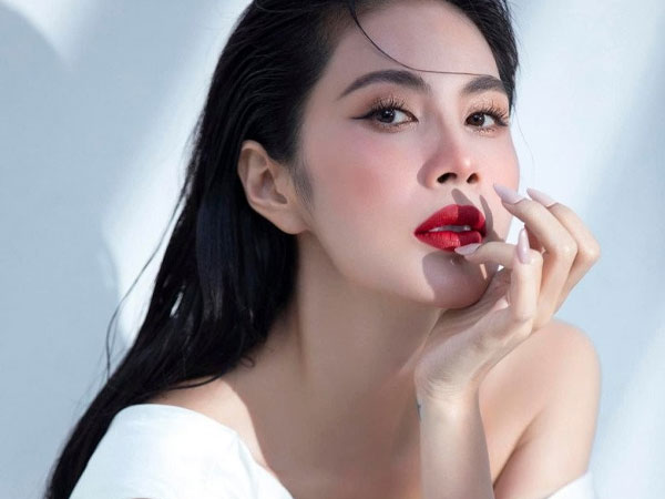 Ca sĩ Thủy Tiên phản pháo khi bị khịa 'ăn chay mà bán tổ yến', nhắc lại chuyện lấy đường nuôi kiến