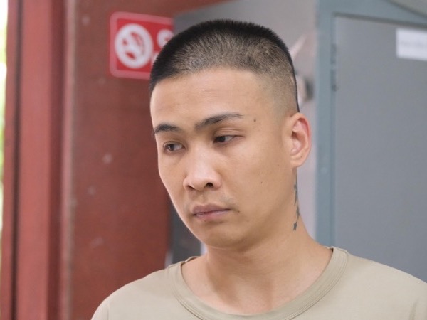 Say rượu, điều khiển xe máy đâm trực diện vào CSGT