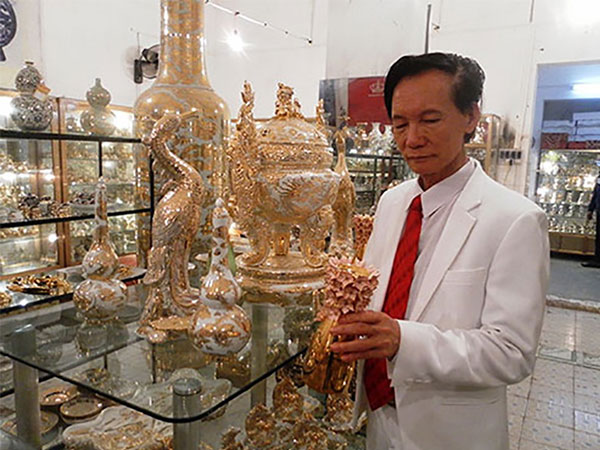 Cuộc đời ly kỳ như phim của đại gia Việt từng 4 lần ngồi tù: Từ thầy giáo nghèo trở thành ông trùm đồ cổ, sở hữu tới 3 tấn vàng