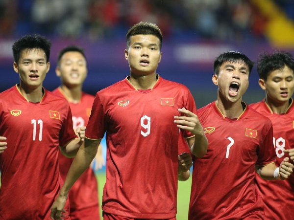 Dư âm U22 Việt Nam 2-1 U22 Malaysia: Khi thần may mắn 'che mờ' HLV Troussier