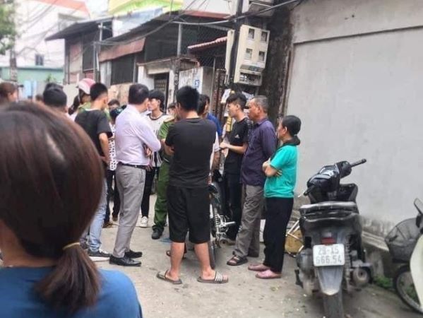 Cô gái trẻ dùng dao đâm 3 thanh niên thương vong tại đám cưới ở Hà Nội