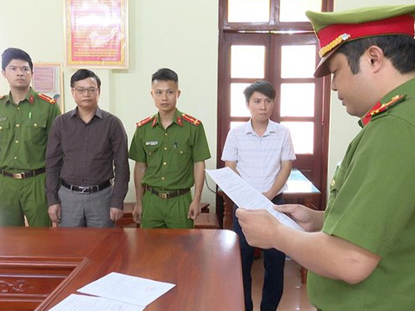 Bắt một Chánh Thanh tra tỉnh