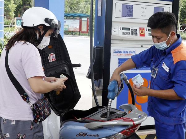 Giá xăng sẽ giảm mạnh, xuống thấp nhất từ đầu năm?