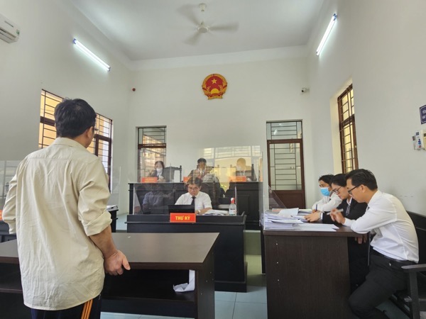 Bác sĩ nâng ngực làm chết người: Chỉ gây tê, không gây mê để giảm chi phí