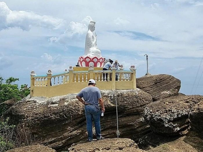 Thông tin bất ngờ vụ nam du khách chết bí ẩn dưới chân tượng phật trên đảo Phú Quý