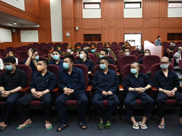 Người nhận bồi thường thay cho vợ chồng Nguyễn Thái Luyện bất ngờ xin 'rút lui'