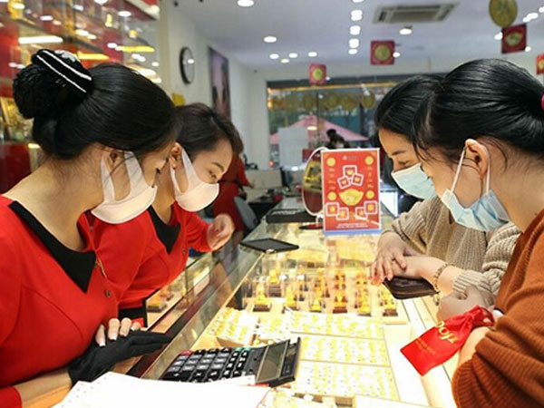 Nhà đầu tư Việt hờ hững với vàng