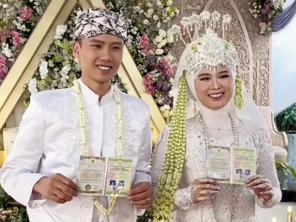 Hôn lễ theo phong cách truyền thống Indonesia của Đạt Villa