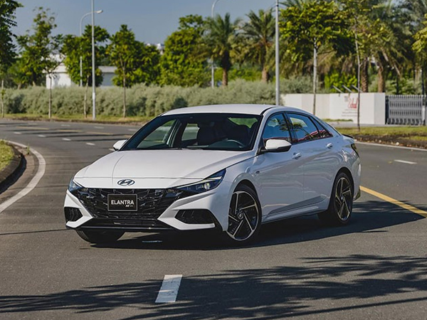 Doanh số Hyundai tại Việt Nam giảm mạnh dù giá bán đang 'siêu sốc'
