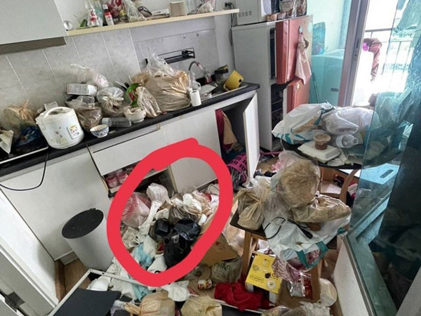 Gái xinh thuê chung cư cao cấp nhưng nợ tiền, chủ nhà mở cửa thấy toàn rác thì biện minh: 'Bận phẫu thuật ngực'