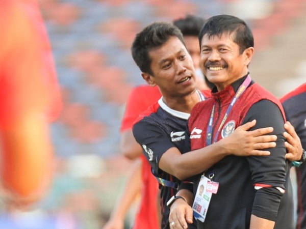 HLV tuyển U22 Indonesia đáp trả báo chí nước nhà: 'Ngại gặp Việt Nam thì sang hành tinh khác'
