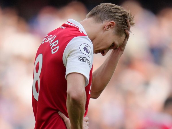 Arsenal còn bao nhiêu cơ hội đua tranh với Manchester City?