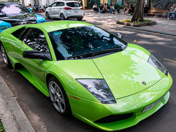 Bắt gặp siêu xe Lamborghini Murcielago màu xanh cốm từng của thiếu gia Đà Nẵng
