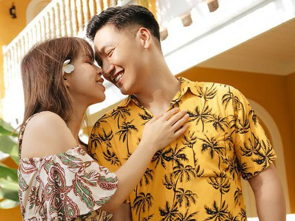 Mạnh Trường kỷ niệm 20 năm ngày yêu và tiết lộ sự thay đổi của bà xã