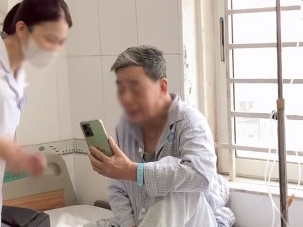 Cụ ông nằm viện vẫn video call an ủi 'nóc nhà': 'Cố lên em, thương em lắm đấy nhé' khiến netizen ngưỡng mộ