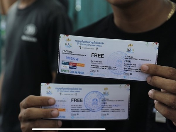'Cháy' vé xem tuyển nữ Việt Nam đá chung kết SEA Games 32