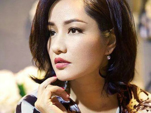 Siêu mẫu số 1 khốn khổ vì yêu chồng Vương Phi, bị tình cũ Cao Viên Viên phản bội, tuổi 50 nhận kết buồn