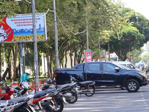 Đậu ôtô sai quy định, có phương tiện vi phạm 464 lần/tháng