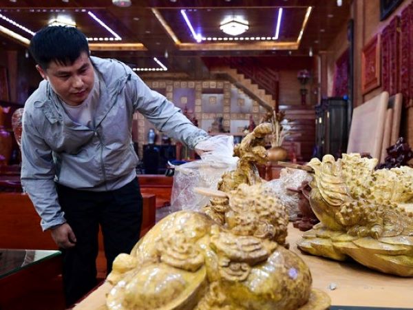 Mục sở thị làng đồ gỗ Đồng Kỵ: Kiểu dáng lỗi thời, giá bán 'chát'