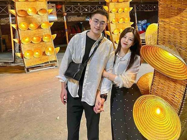 Ông Thoại Liên khoe tình mới, dân mạng tấp nập chúc mừng