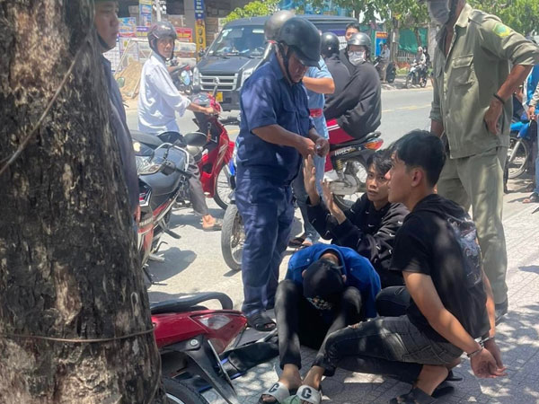 Chỉ vì câu nói 'nhìn mặt thấy láo', 2 nhóm thiếu niên hẹn nhau đi 'quyết chiến'
