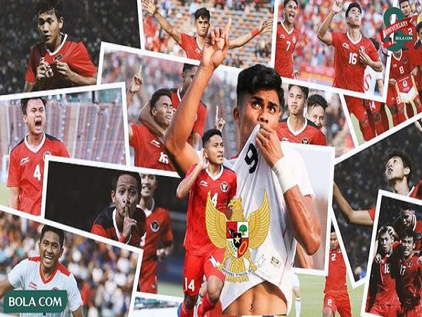 U22 Indonesia 'chơi lớn', tổ chức diễu hành ăn mừng tấm HCV SEA Games 32