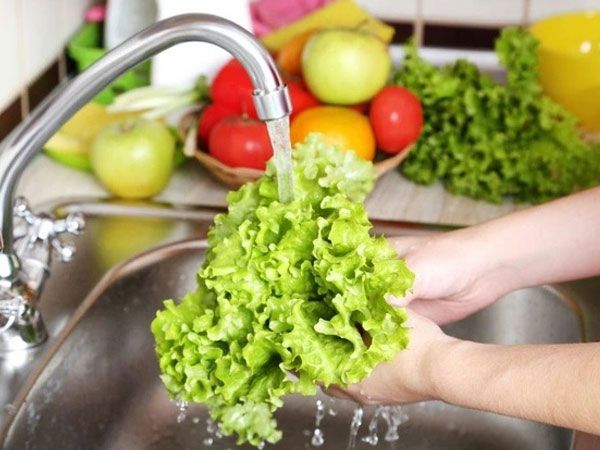Ai hay ăn rau sống nhất định phải biết điều này, đây là cách ăn an toàn để phòng rủi ro bệnh tật