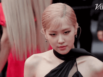 Rosé xuất hiện cực lạ tại LHP Cannes, hung thần Getty Images cũng chịu thua khi zoom cận