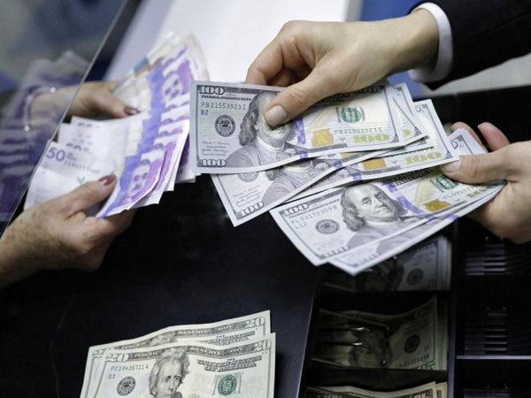 Vì sao USD tăng mạnh giữa lúc Mỹ sắp vỡ nợ?
