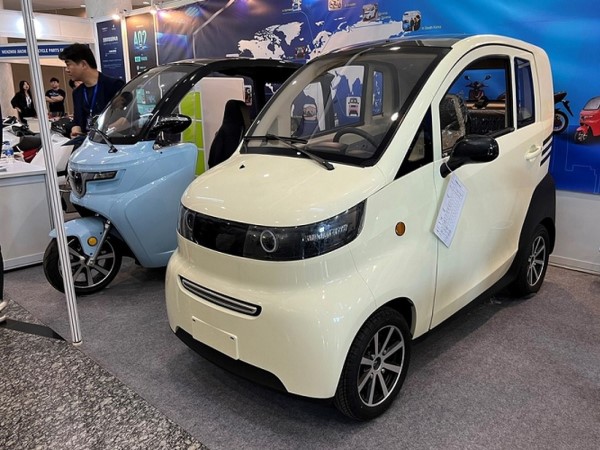 Cận cảnh ôtô điện Trung Quốc Zhidou giá 100 triệu đồng tại Việt Nam