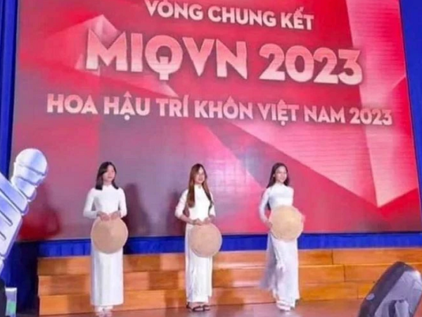 Xôn xao hình ảnh cuộc thi 'Hoa hậu trí khôn Việt Nam' và sự thật bất ngờ phía sau