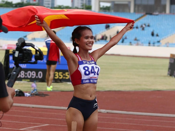 Phạm Thị Hồng Lệ: Tiền thưởng huy chương SEA Games tôi để trả nợ cho bố mẹ