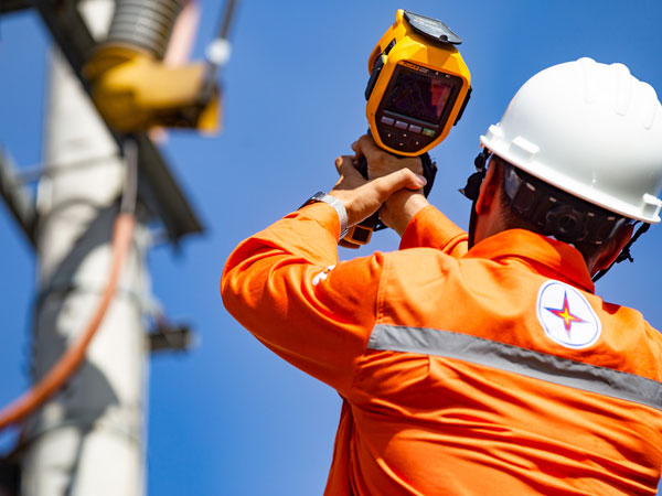 Ngày 23/5 Hà Nội lên lịch cắt điện nhiều nơi, có nơi cắt điện 2 ngày liên tiếp, mỗi ngày hơn 7 tiếng