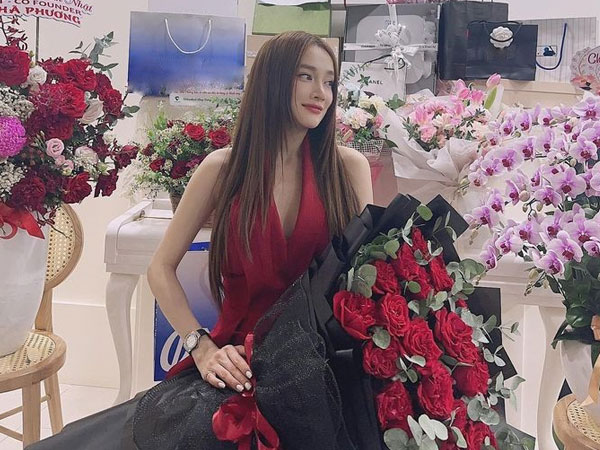 Bà xã Trường Giang gầy gò trơ xương ức giữa lúc đang mang bầu lần 2, người hâm mộ lo lắng