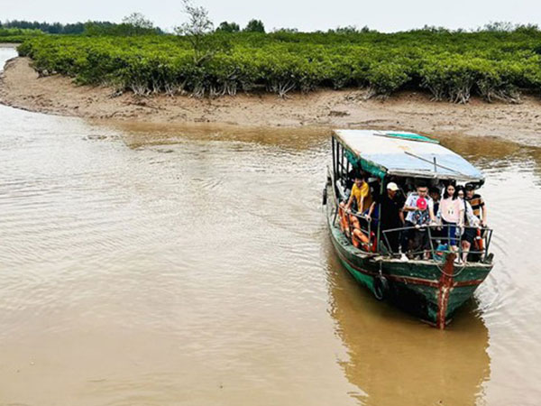Sở GD&ĐT Hà Nội ra chỉ đạo sau vụ phụ huynh và học sinh tử vong khi bắt ngao