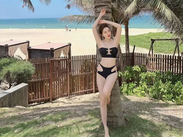 Bảo Thy khoe dáng hậu sinh nở, diện bikini nóng bỏng khiến dân tình điêu đứng