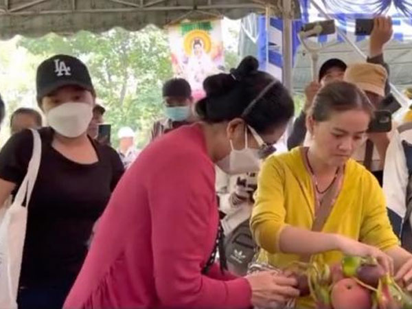 Con gái và cháu ruột NSƯT Vũ Linh lần đầu chạm mặt sau cuộc khẩu chiến cực căng trên MXH, thái độ ra sao?