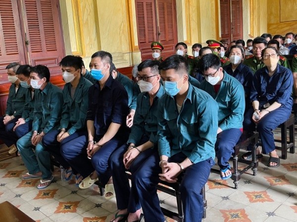 Xét xử cựu công an chống buôn lậu cầm đầu đường dây buôn lậu