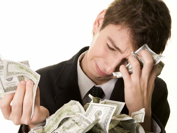 Chuyên gia tâm lý tiết lộ bí mật đen tối của giới siêu giàu: Khóc trên đống tiền là có thật và lý do vô cùng nghiệt ngã